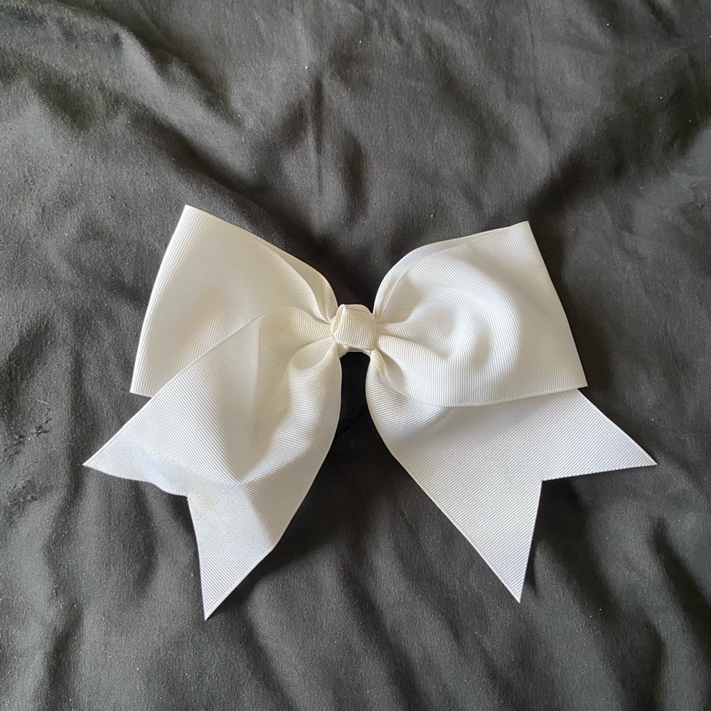 Cheer bows - Picture 3 of 4